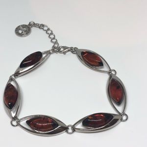 Amber bracelet (AA12)